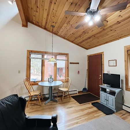 Cozy Cabin Suite Bed And Breakfast Woodland Park Bagian luar foto