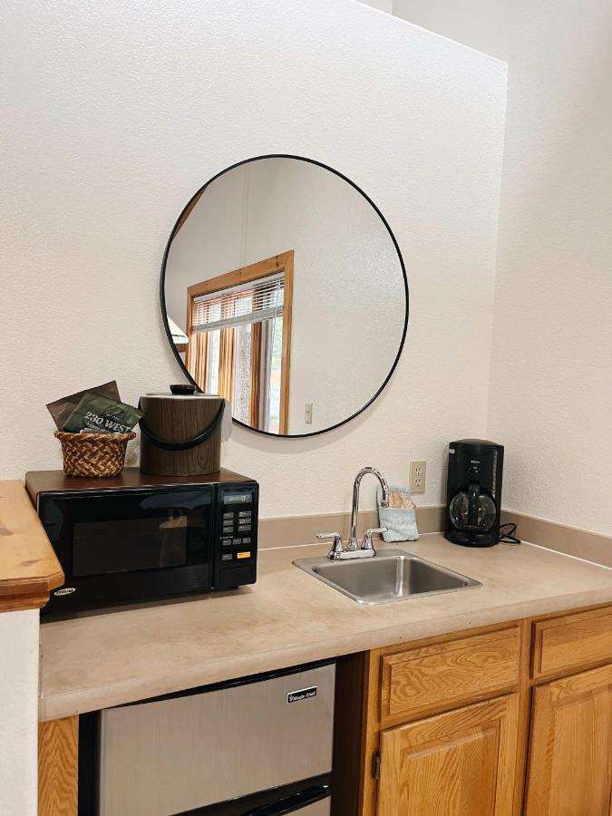 Cozy Cabin Suite Bed And Breakfast Woodland Park Bagian luar foto